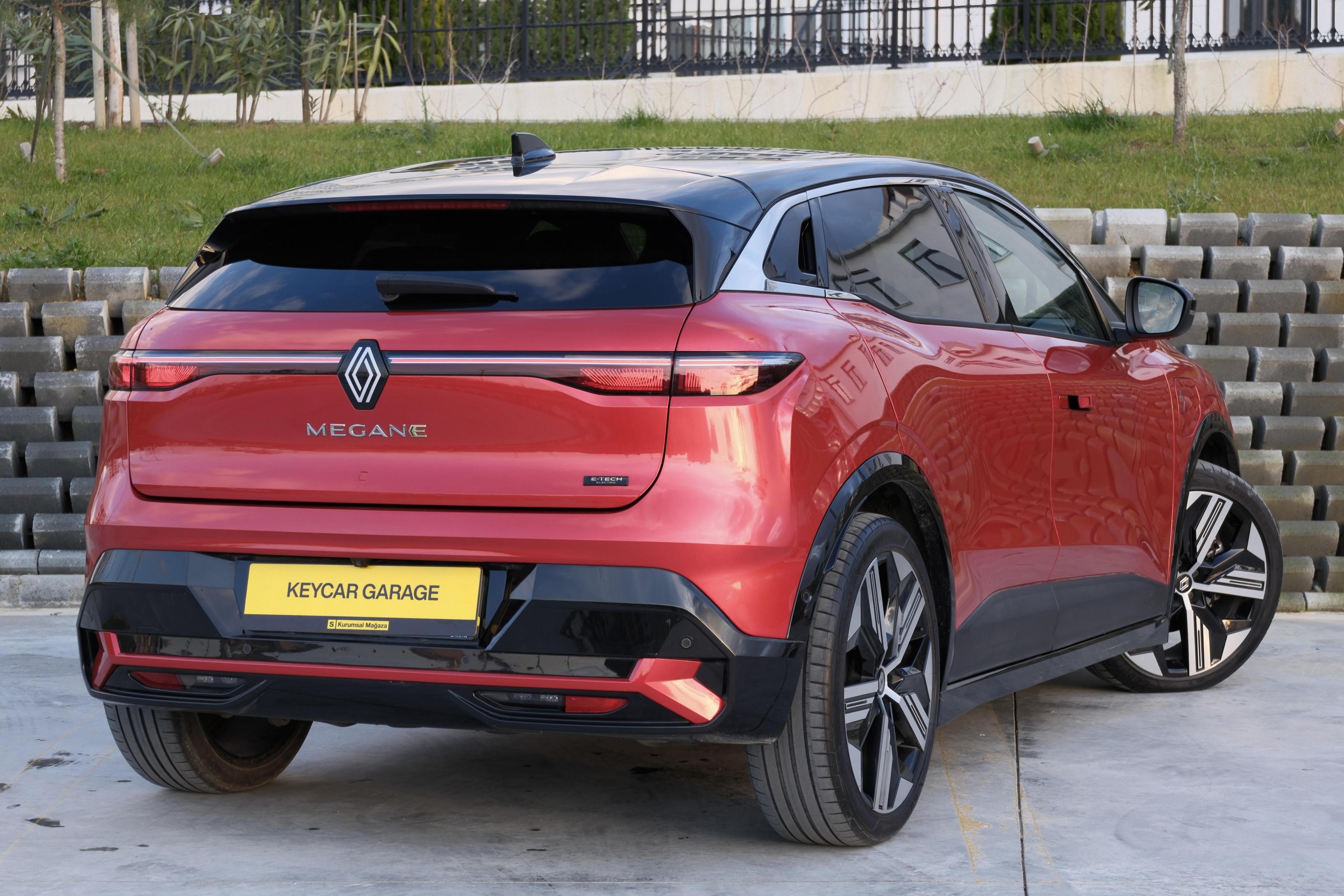 2023%20RENAULT%20MEGANE%20E-TECH%20ICONIC%20EV60