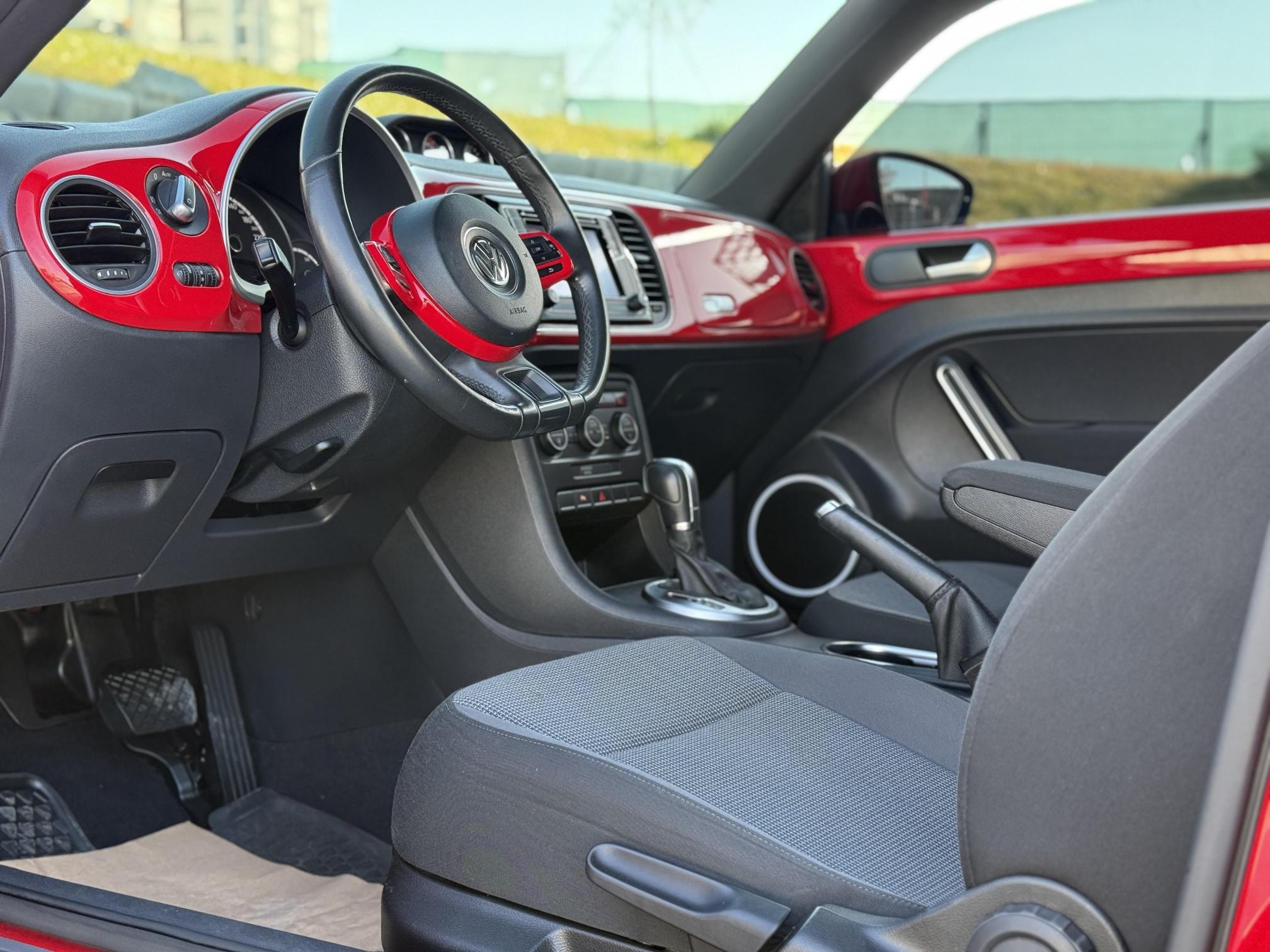2015 VOLKSWAGEN BEETLE 1.4TSI DESIGN R-LINE