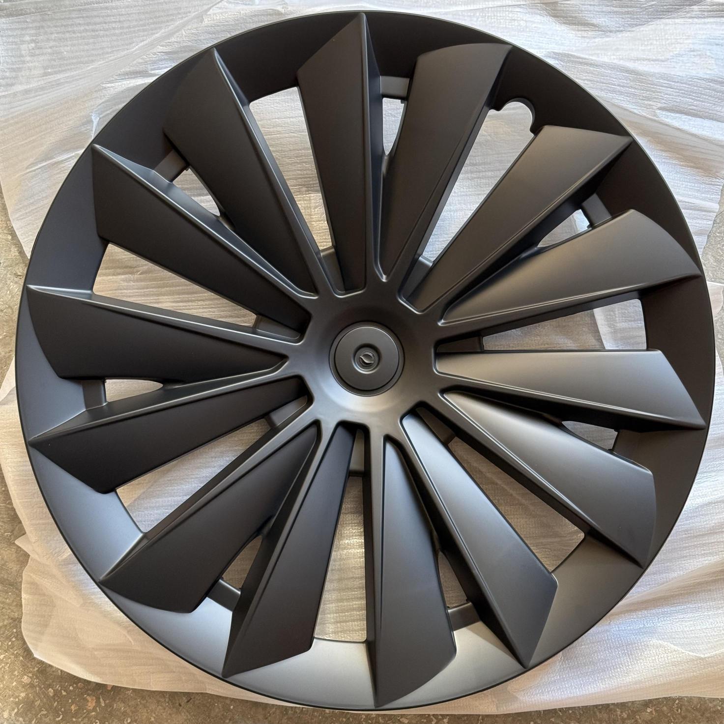 TESLA MODEL Y 19’’ MAT SİYAH SUN SPORTS JANT KAPAKLARI V2