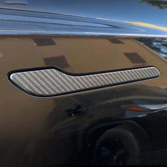 TESLA MODEL Y KAPI KOLU KARBON KAPLAMA