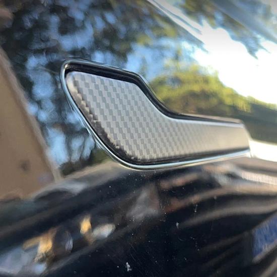 TESLA MODEL Y KAPI KOLU KARBON KAPLAMA
