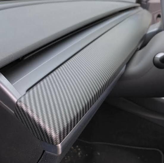TESLA MODEL Y ÖN KONSOL KARBON KAPLAMA